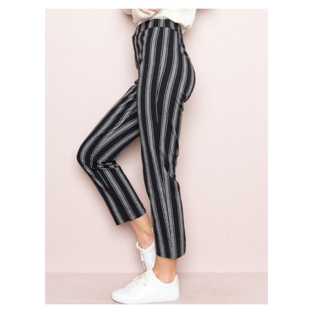 BRANDY MELVILLE PANTS - Picture 3 of 16